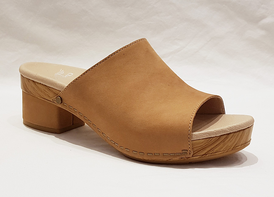dansko maci sandal
