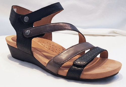 rockport cobb hill hollywood embossed sandals