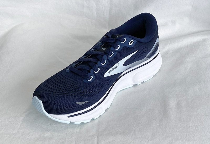 Brooks Ghost 15 Peacoat, Pearl, Salt Air Women’s Soles in Motion Athletic